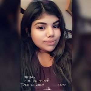 Meet your Posher, Lorena